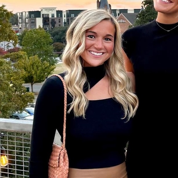 Meet your Posher, Lila - Picture 1 of 1